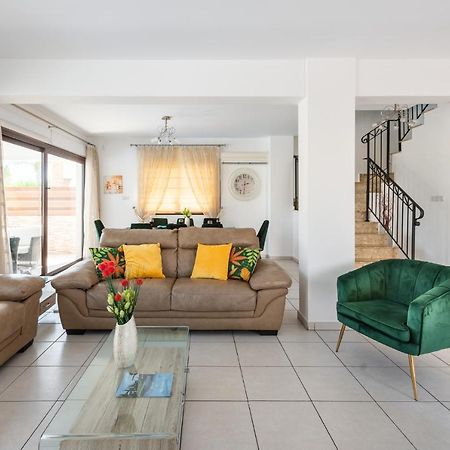 Sea Front Oceanus H3 By Ezoria Villas Ayía Nápa Extérieur photo