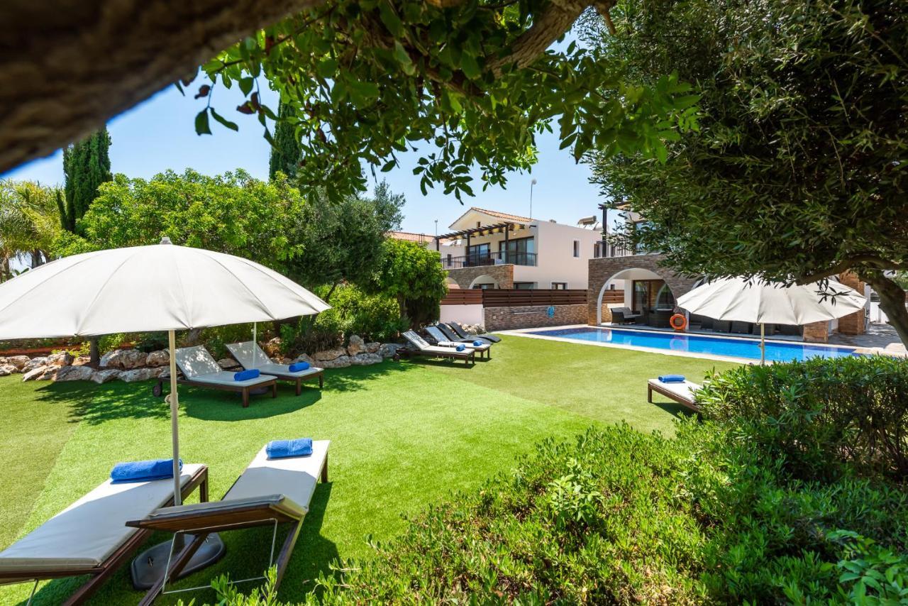 Sea Front Oceanus H3 By Ezoria Villas Ayía Nápa Extérieur photo