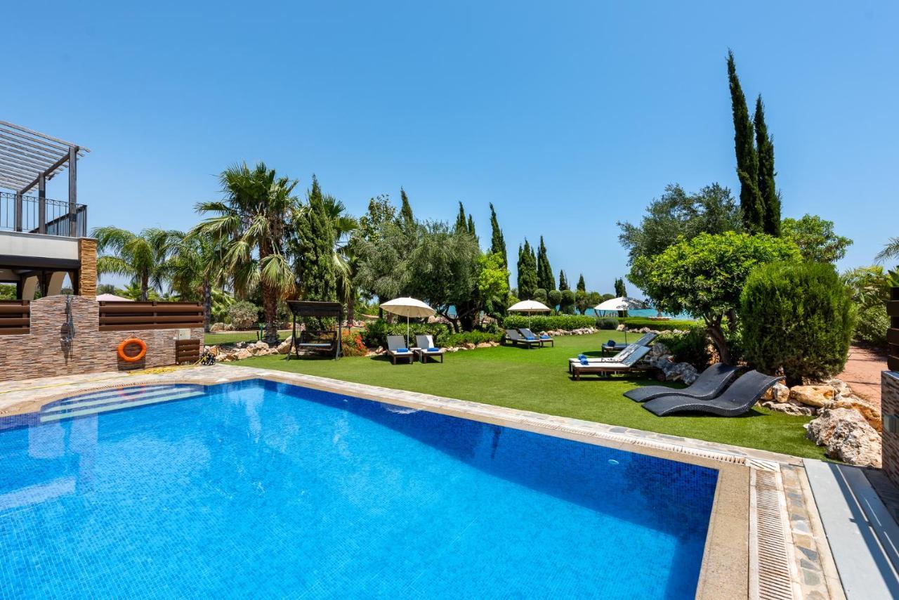 Sea Front Oceanus H3 By Ezoria Villas Ayía Nápa Extérieur photo