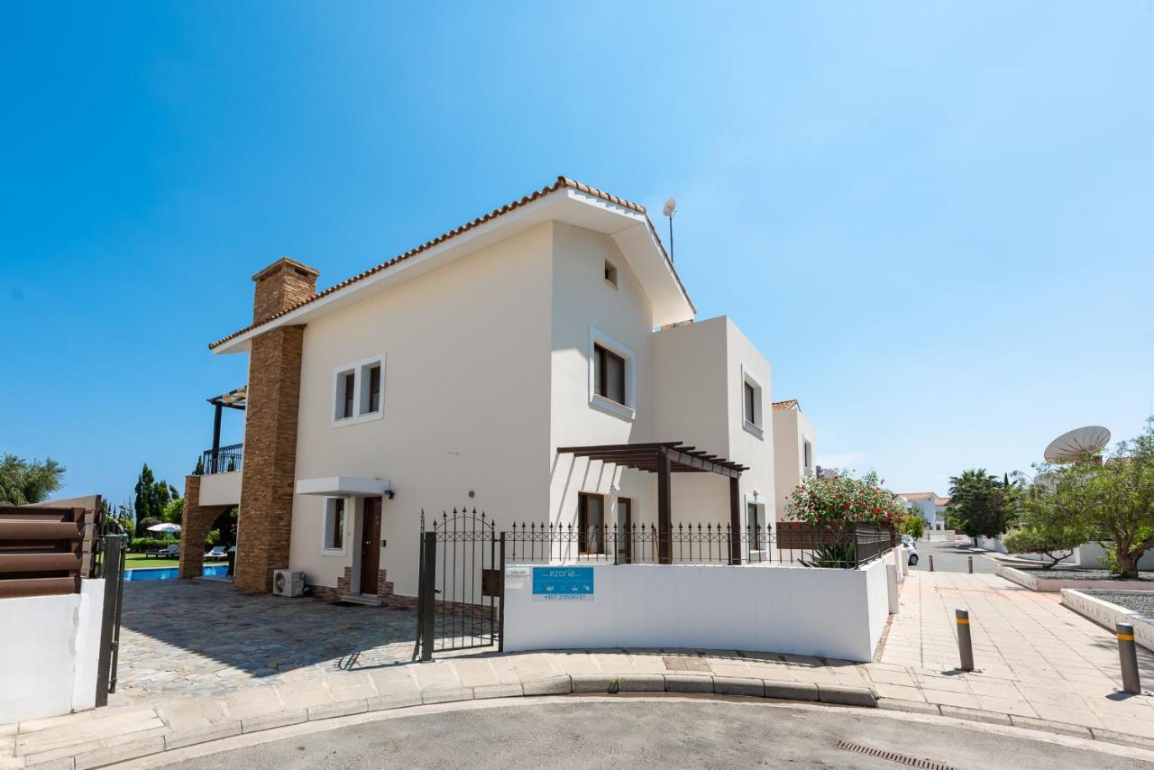 Sea Front Oceanus H3 By Ezoria Villas Ayía Nápa Extérieur photo