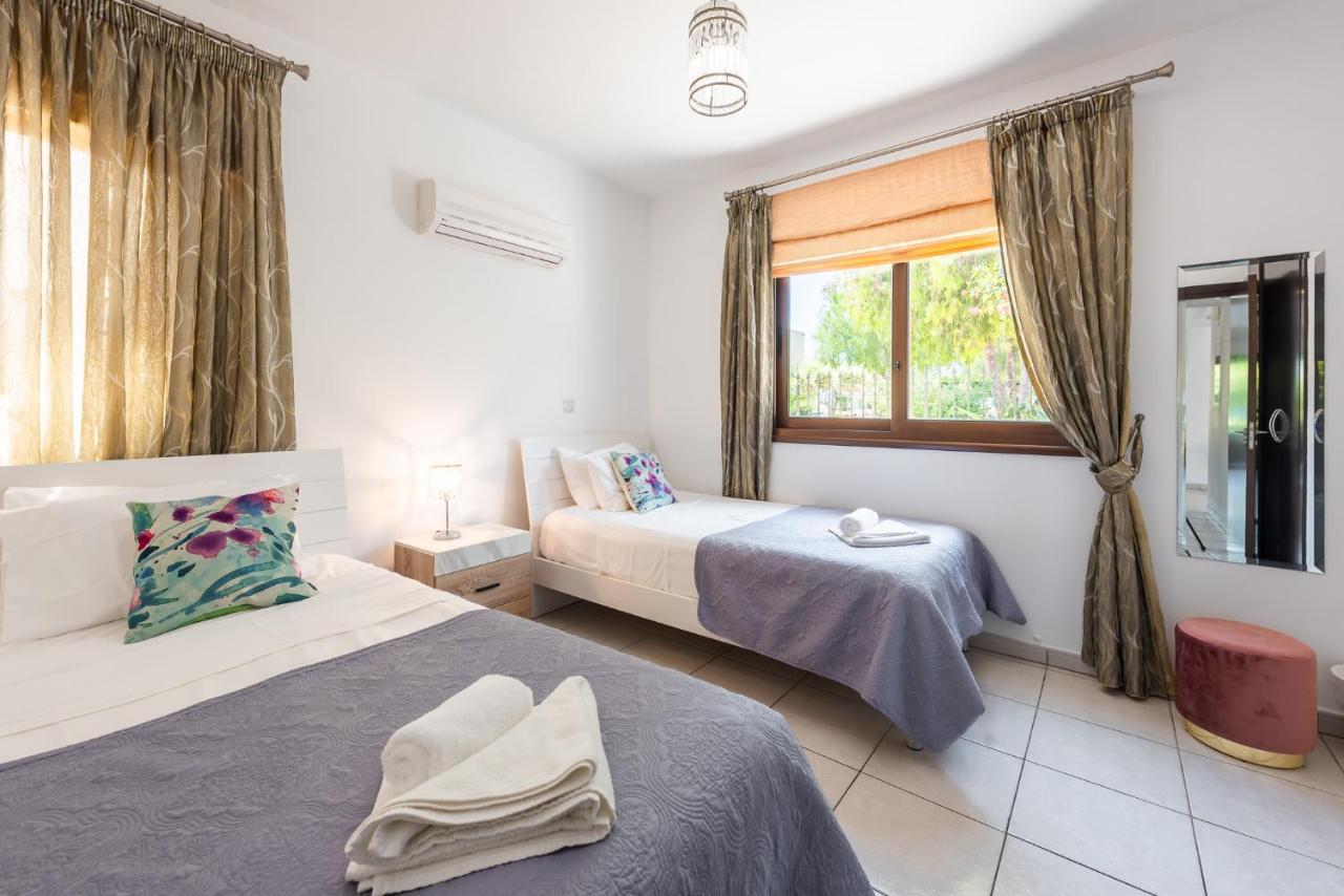Sea Front Oceanus H3 By Ezoria Villas Ayía Nápa Extérieur photo