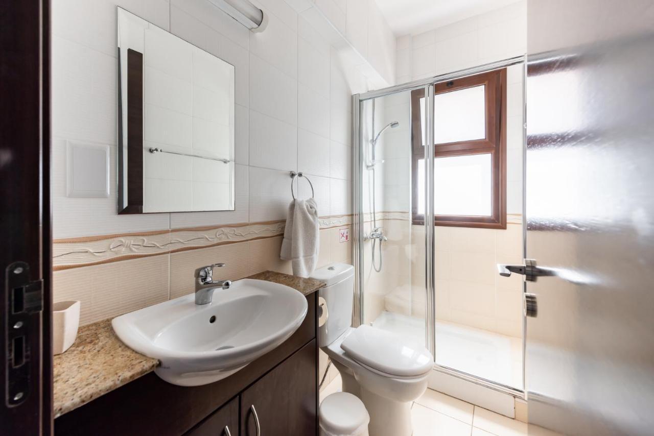 Sea Front Oceanus H3 By Ezoria Villas Ayía Nápa Extérieur photo